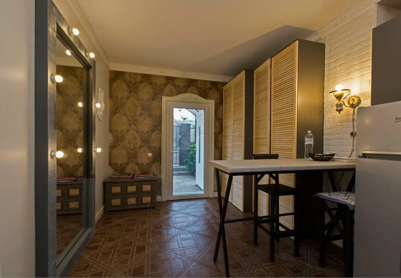 Marta'S Cozy Apartment-Комфортабельные Апартаменты Near Airport 